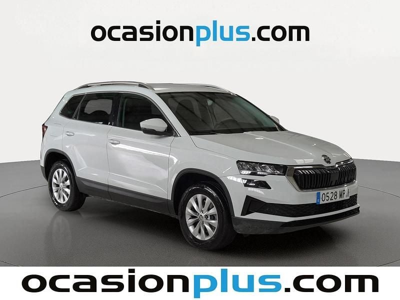 Usado Skoda Karoq Selection 116 CV (85 kW) 2024 Blanco SUV