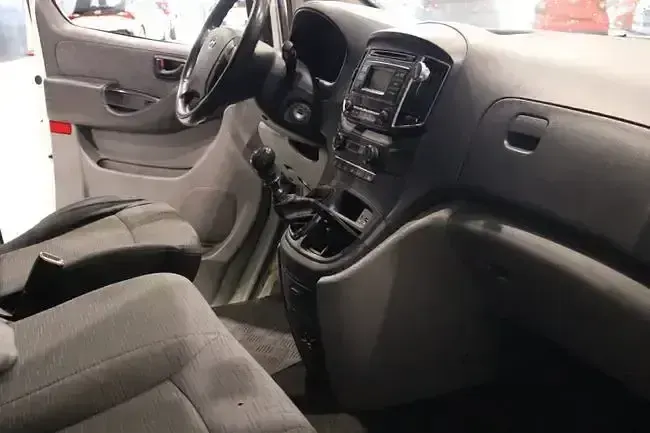 Usado Hyundai H-1 136 CV (100 kW) 2017 Blanco Monovolumen