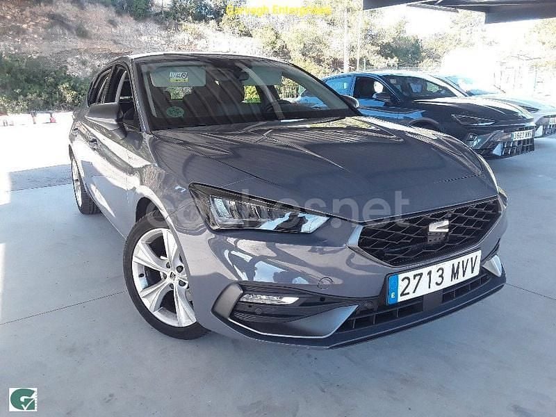 Gris / plata Usado 2024 Seat Leon FR Berlina | 24.450 € (Precio justo) - Imagen 1/4