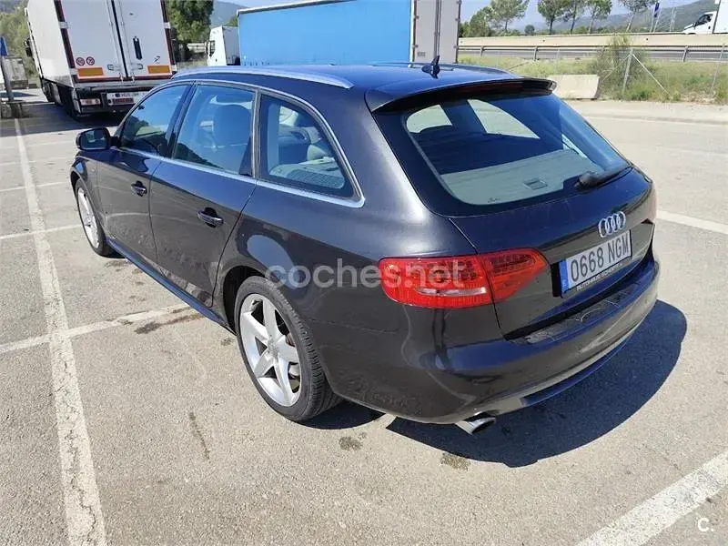 Usado Audi A4 S-Line 211 CV (155 kW) 2009 Negro Familiar