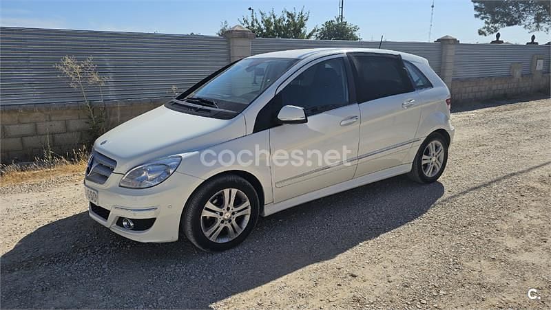 Blanco Usado 2009 Mercedes B200 Monovolumen | 8500 € (Un poco caro) - Imagen 1/4