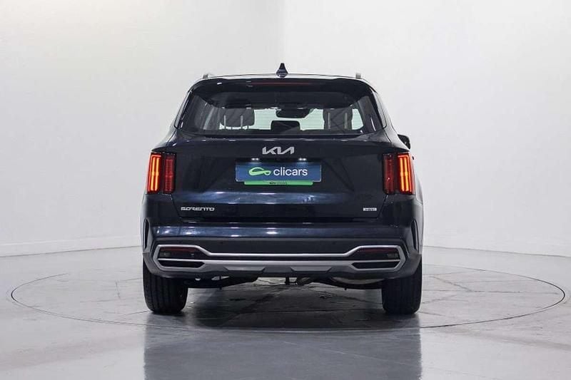 Usado Kia Sorento 179 CV (131 kW) 2023 Gris SUV
