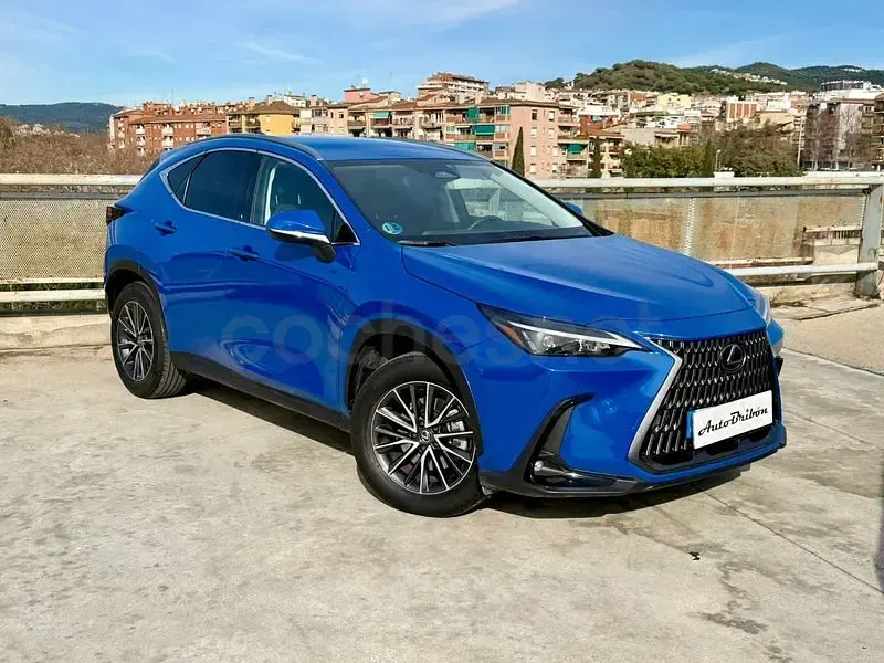 Usado Lexus NX350h Executive Line 242 CV (177 kW) 2024 Azul SUV
