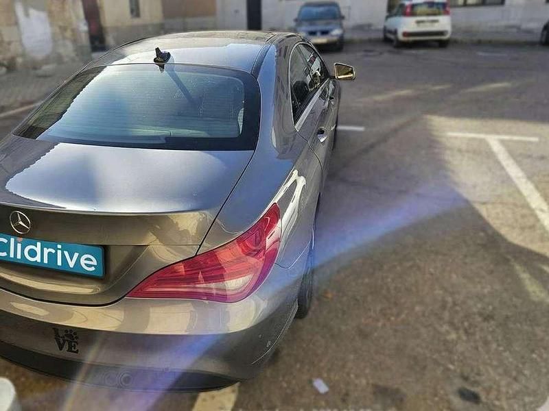 Usado Mercedes C200 Edition 136 CV (100 kW) 2013 Gris Berlina
