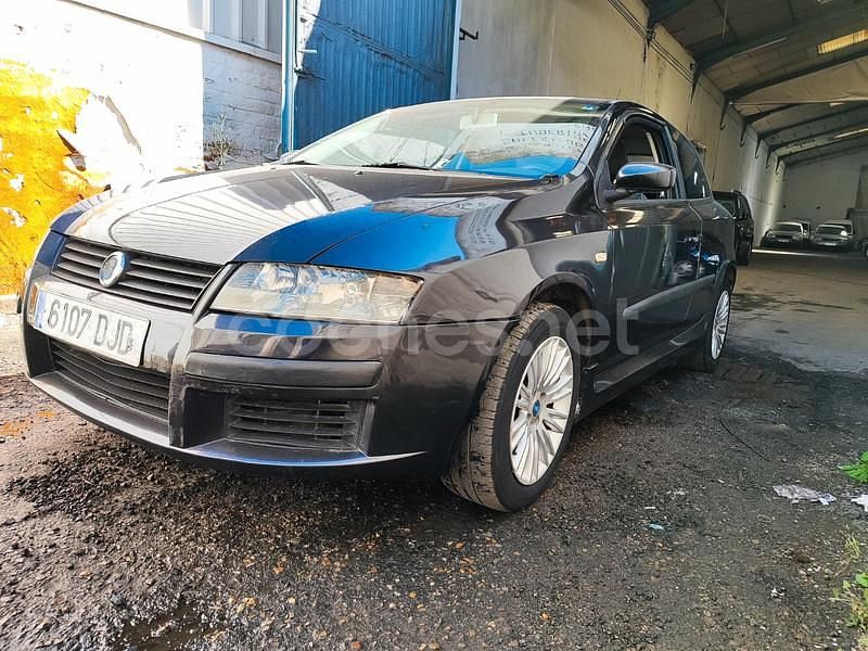 Usado Fiat Stilo Dynamic 120 CV (88 kW) 2005 Negro Berlina