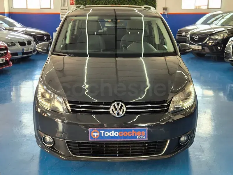 Usado VW Touran Advance 140 CV (102 kW) 2015 Gris / plata Monovolumen