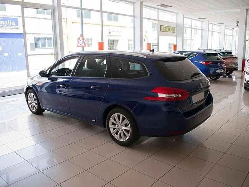 Usado Peugeot 308 Style 110 CV (80 kW) 2019 Azul Familiar