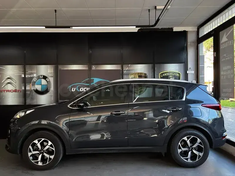 Usado Kia Sportage 132 CV (97 kW) 2019 Gris / plata SUV