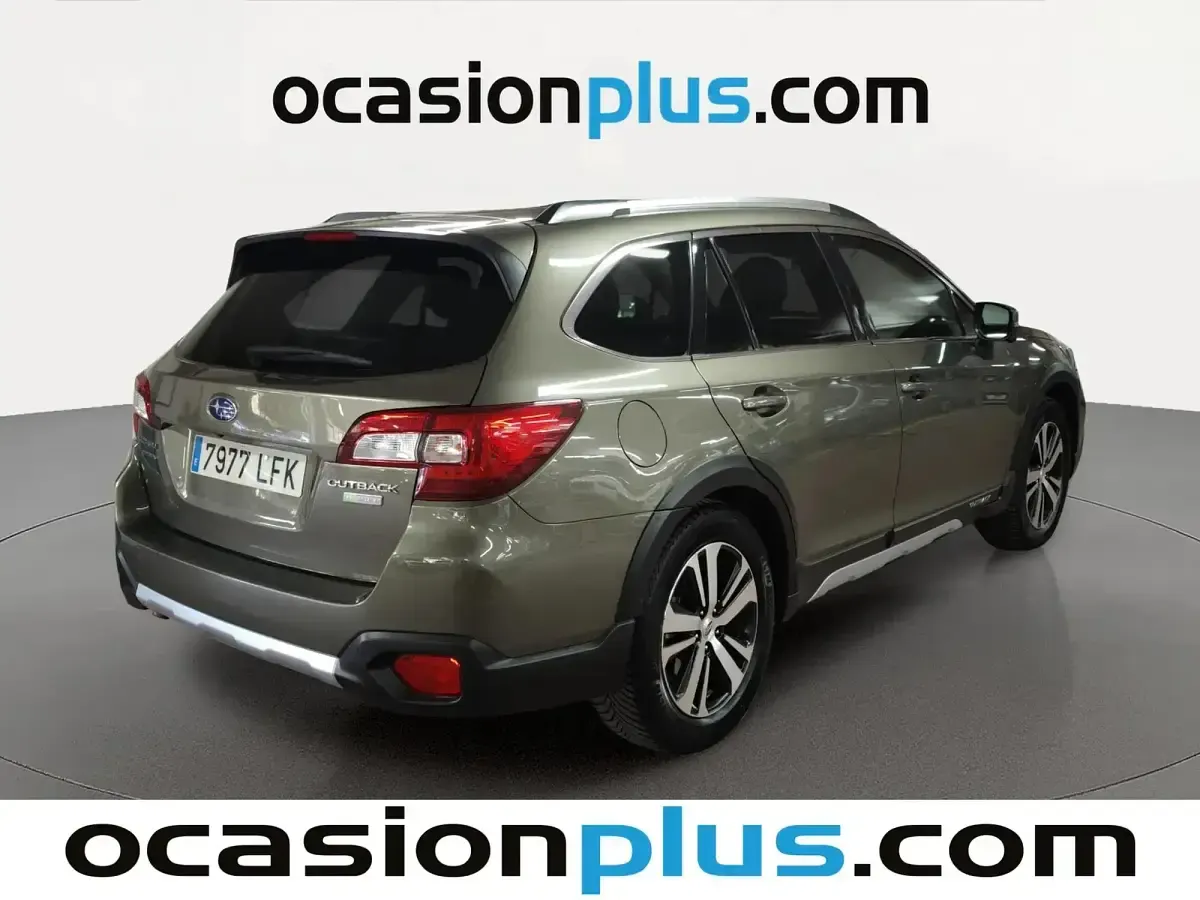 Usado Subaru Outback 175 CV (128 kW) 2020 Verde Familiar
