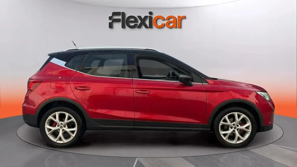 Usado Seat Arona FR 150 CV (110 kW) 2023 Burdeos SUV