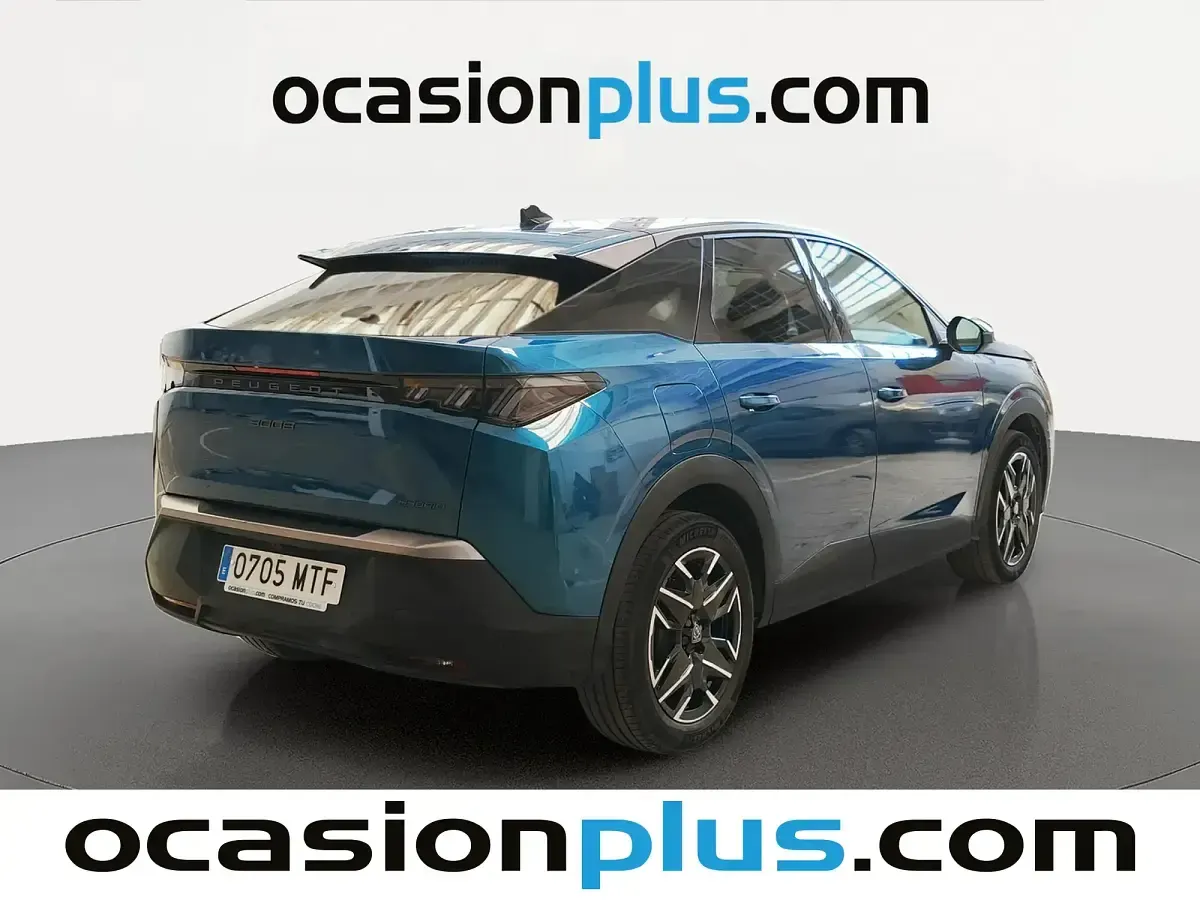 Usado Peugeot 3008 Allure 136 CV (100 kW) 2024 Azul SUV
