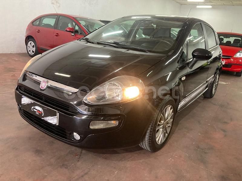 Negro Usado 2012 Fiat Punto Evo Dynamic Utilitario | 4900 € (Un poco caro) - Imagen 1/4