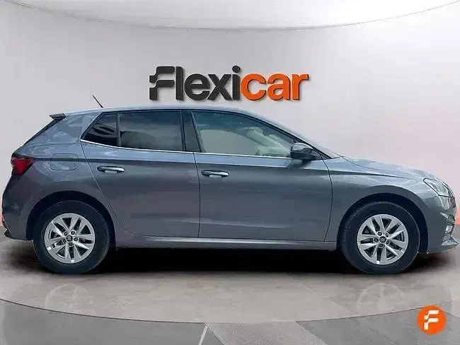 Usado Skoda Fabia Selection 115 CV (84 kW) 2025 Gris Utilitario