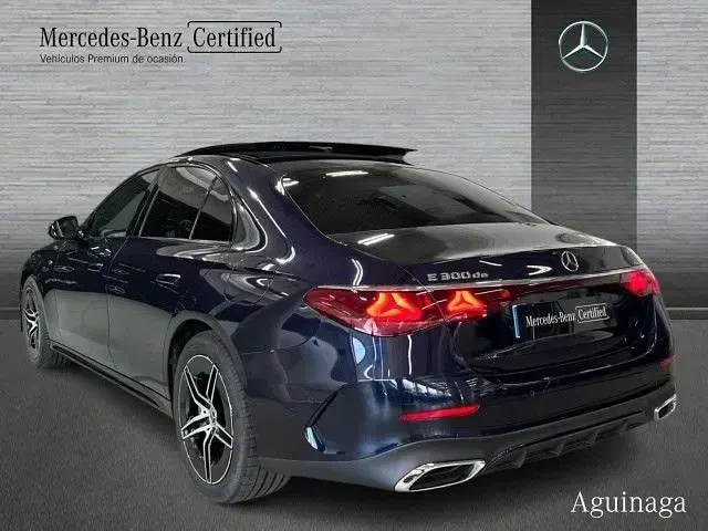 Usado Mercedes E300 313 CV (230 kW) 2025 Azul náutico