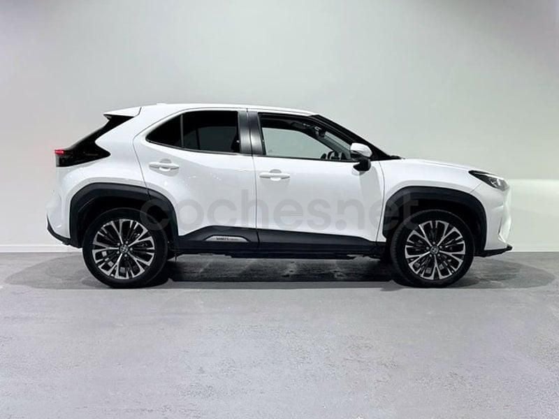 Usado Toyota Yaris Cross Style 116 CV (85 kW) 2024 Blanco SUV
