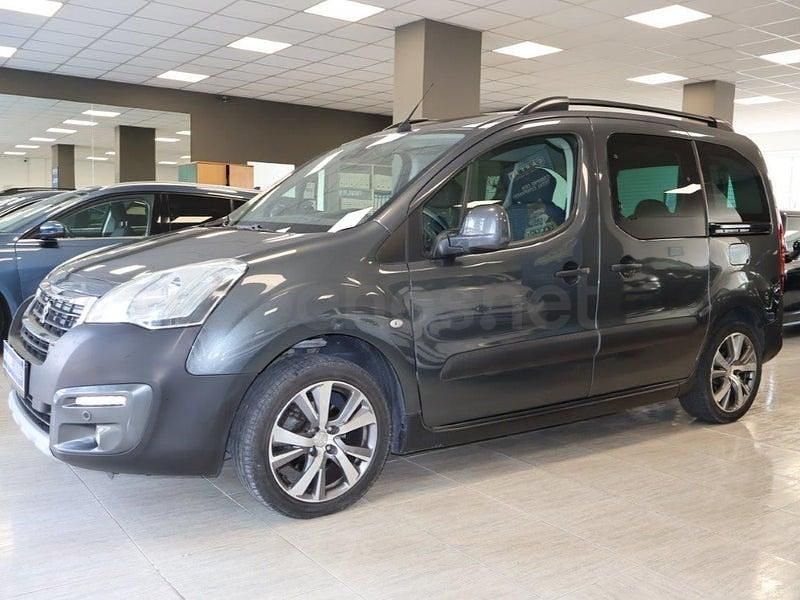 Usado Peugeot TePee Outdoor 100 CV (73 kW) 2016 Gris / plata Monovolumen