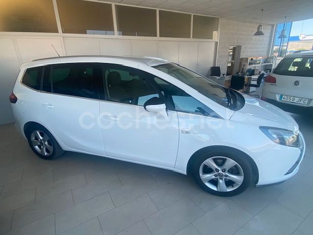 Blanco Usado 2016 Opel Zafira Tourer Expression Monovolumen | 14.990 € (Caro) - Imagen 1/4