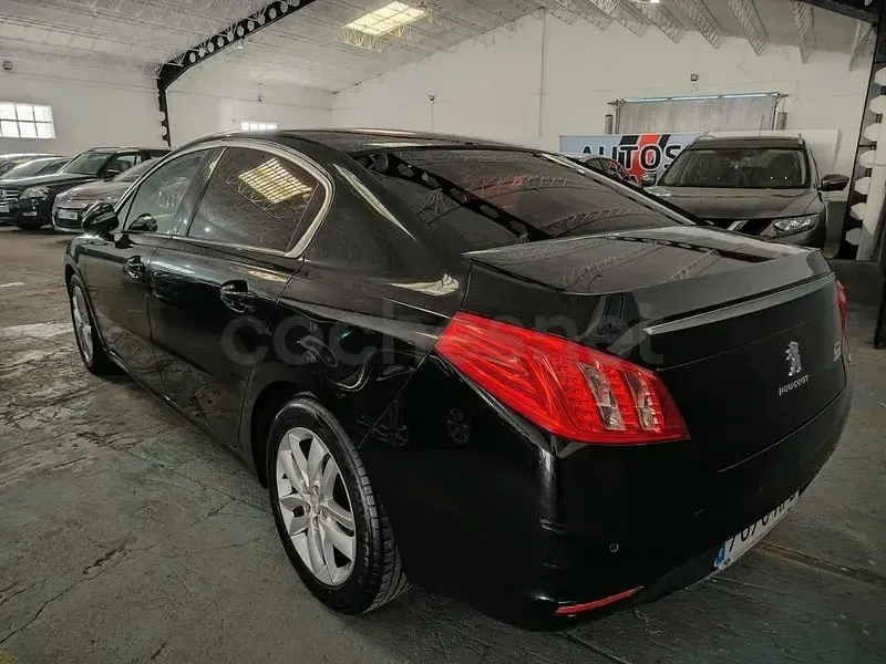 Usado Peugeot 508 Allure 140 CV (102 kW) 2013 Negro Berlina