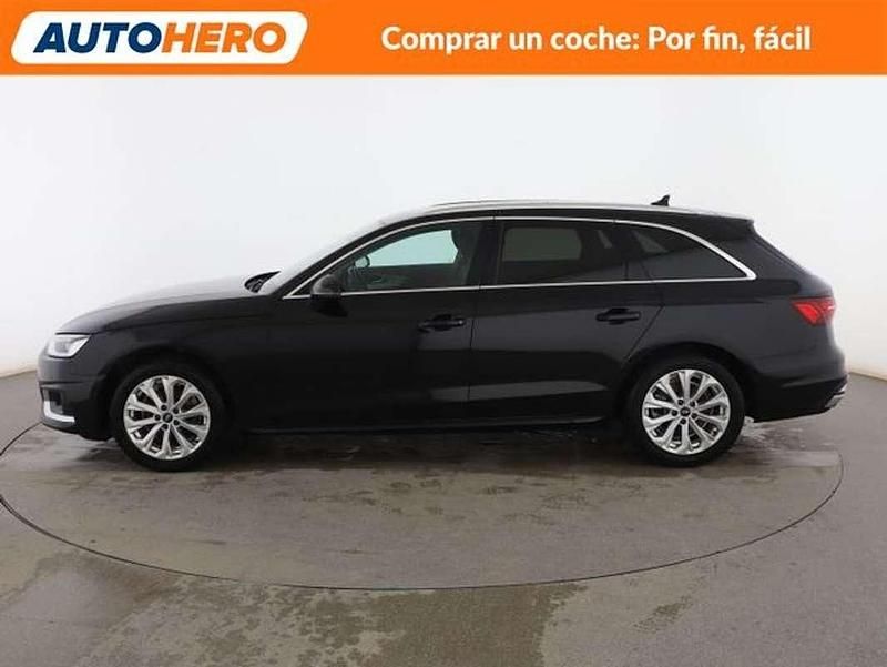 Begagnad Audi A4 Advanced 163 HK (119 kW) 2022 Svart Kombi