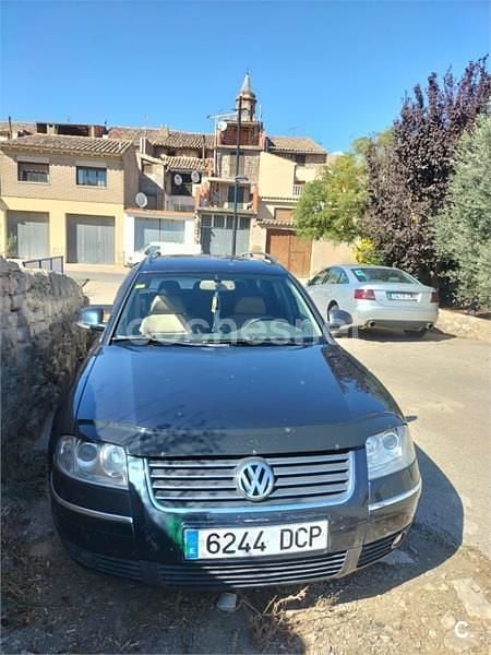 Verde Usado 2004 VW Passat Trendline Familiar | 2300 € (Buen precio) - Imagen 1/4