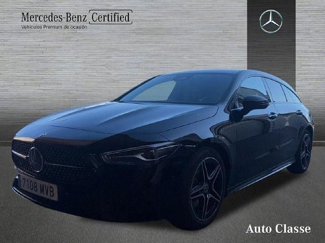 Usado Mercedes CLA200 Shooting Brake AMG line 150 CV (110 kW) 2024 Negro noche Familiar