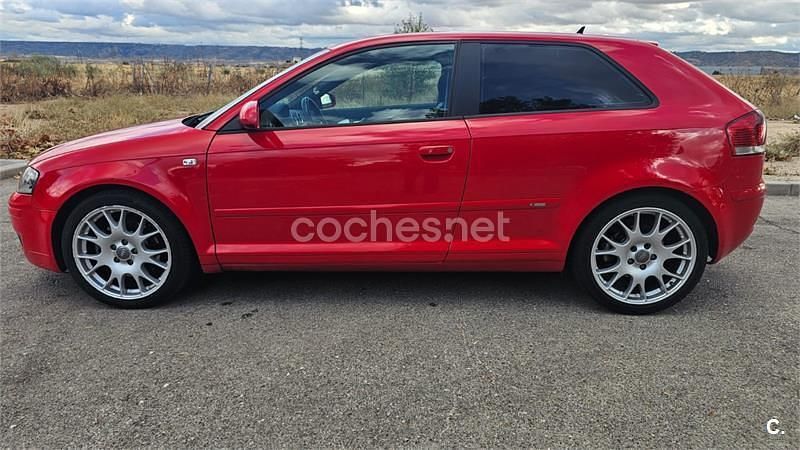 Usado Audi A3 Ambition 140 CV (102 kW) 2006 Rojo Berlina