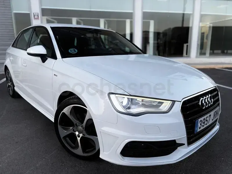 Usado Audi A3 S-Line 116 CV (85 kW) 2017 Blanco Berlina