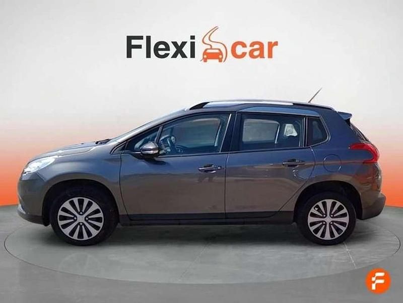 Usado Peugeot 2008 Active 92 CV (67 kW) 2015 Gris SUV