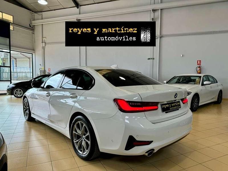 Usado BMW 318 Shadowline 150 CV (110 kW) 2022 Blanco Berlina