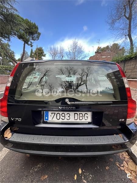 Usado Volvo V70 130 CV (95 kW) 2004 Azul Familiar