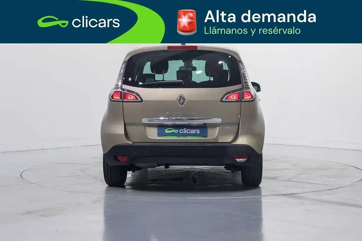 Usado Renault Scénic Bose Edition 132 CV (97 kW) 2015 Marrón Monovolumen