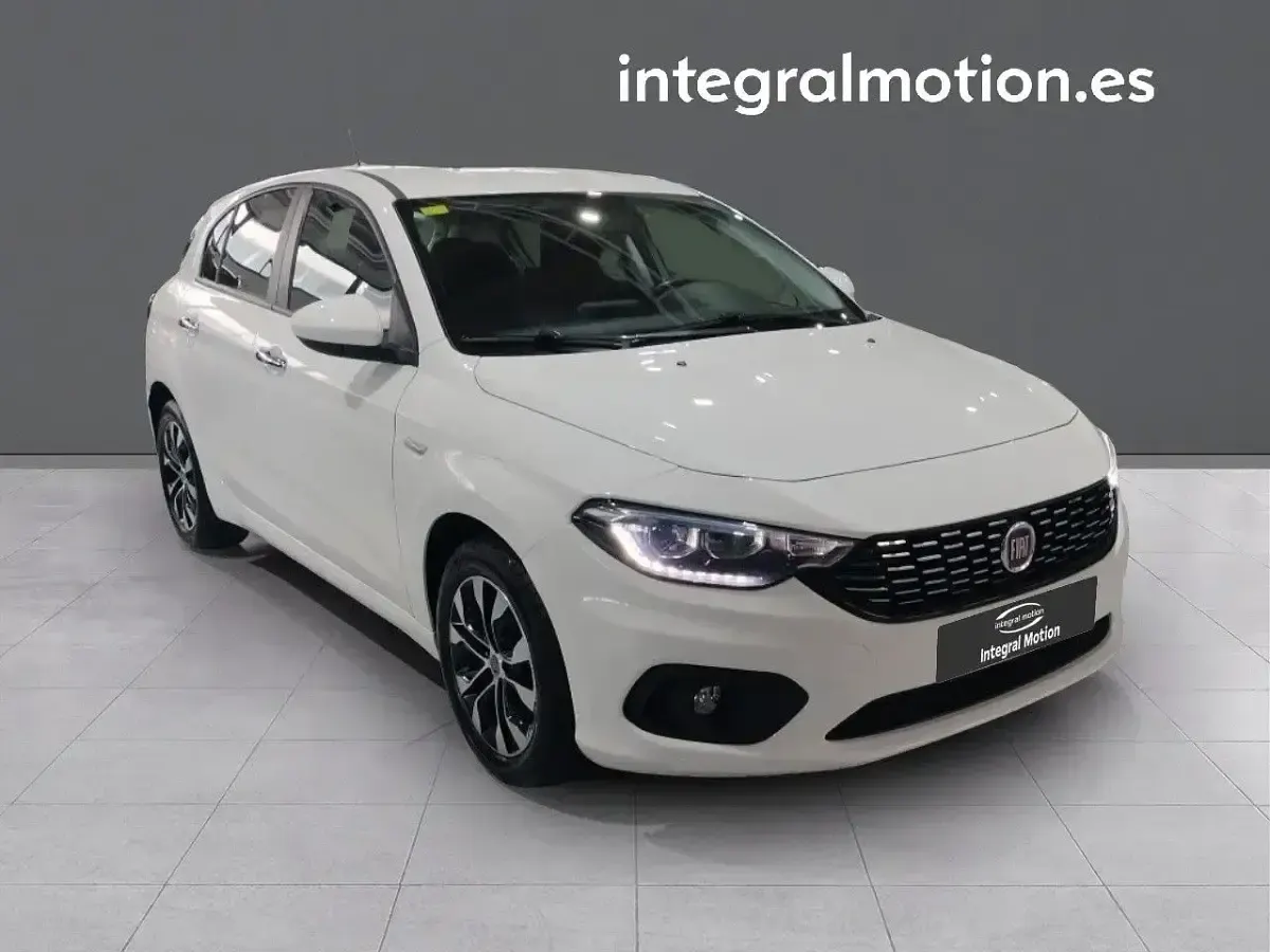 Usado Fiat Tipo Mirror 120 CV (88 kW) 2020 Blanco
