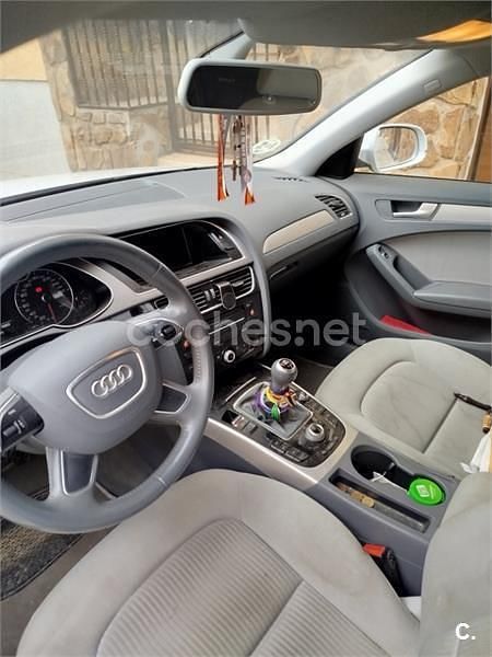 Usado Audi A4 120 CV (88 kW) 2012 Blanco Berlina