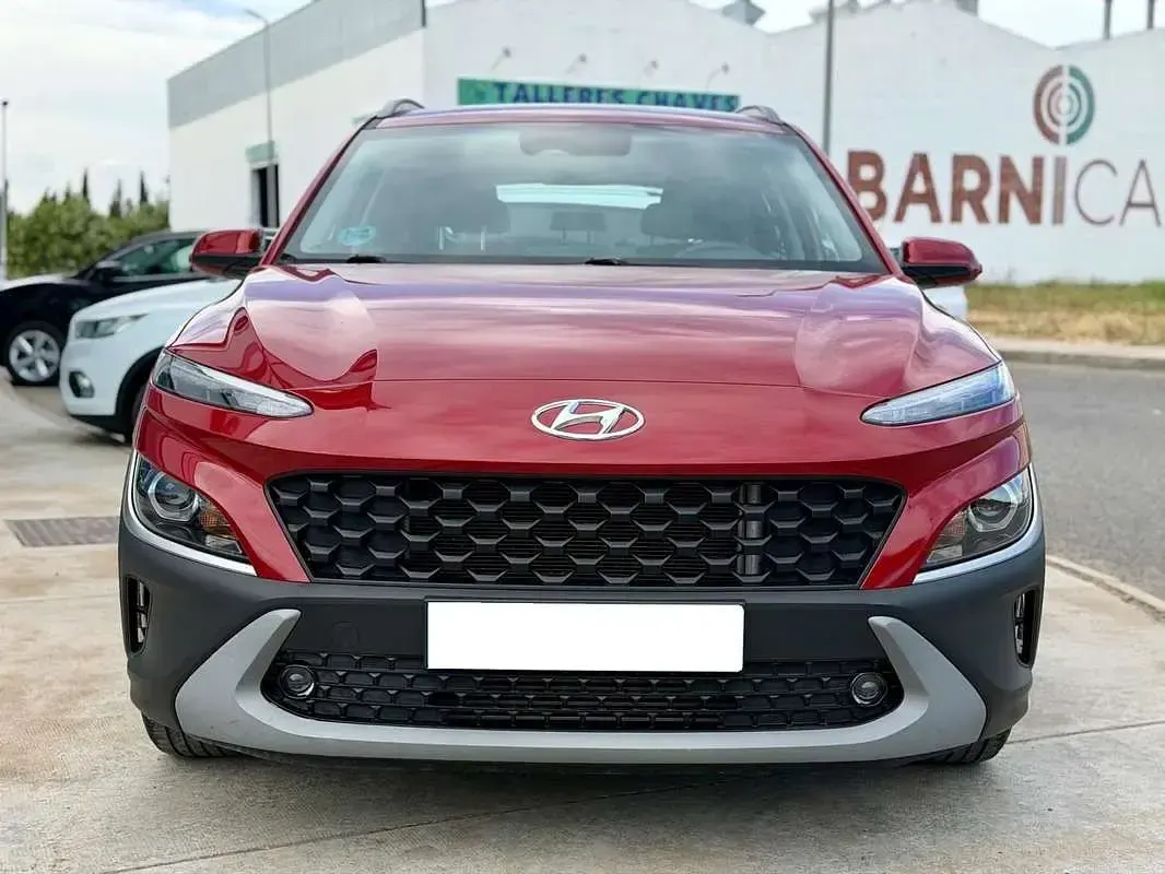 Usado Hyundai Kona 120 CV (88 kW) 2022 Rojo SUV