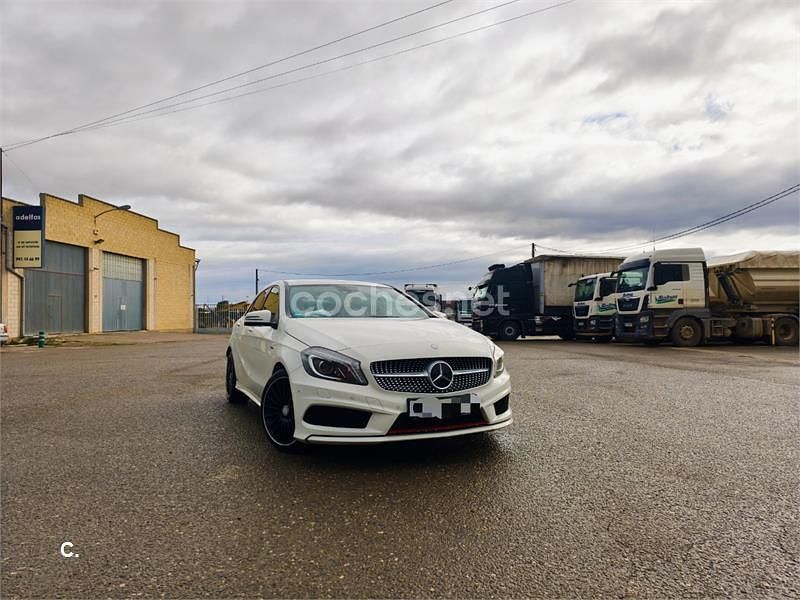 Usado Mercedes A250 218 CV (160 kW) 2015 Blanco Berlina