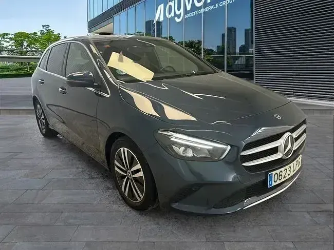 Gebraucht Mercedes B200 150 PS (110 kW) 2021 Blau Van / Kleinbus