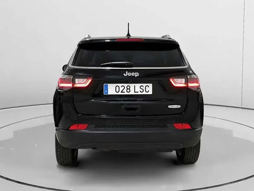 Begagnad Jeep Compass Longitude 131 HK (96 kW) 2021 Svart SUV