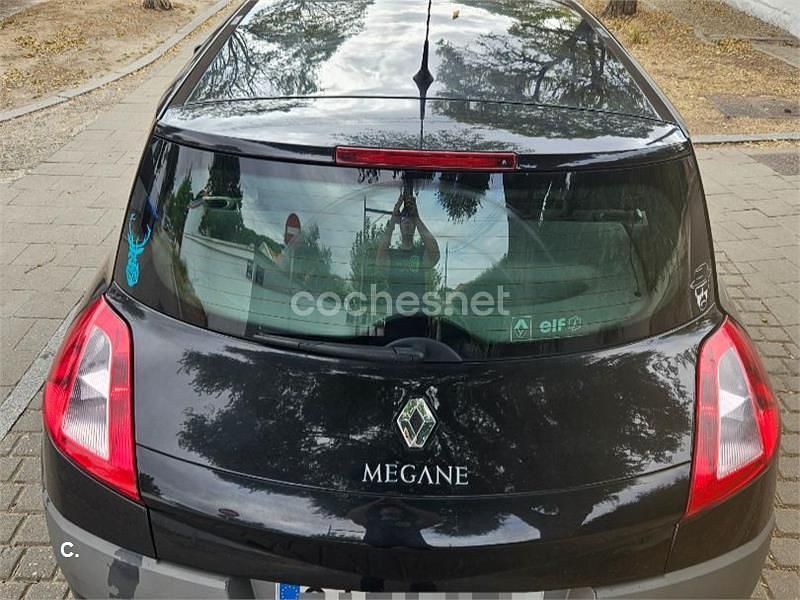 Negro Usado 2003 Renault Mégane II Dynamique Berlina | 2500 € (Buen precio) - Imagen 1/4