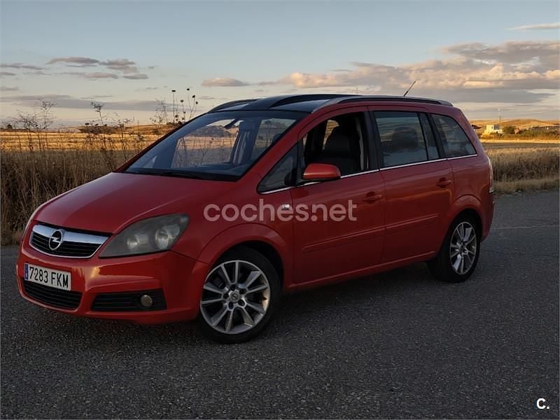 Rojo Usado 2007 Opel Zafira Enjoy Monovolumen | 3500 € (Precio justo) - Imagen 1/4
