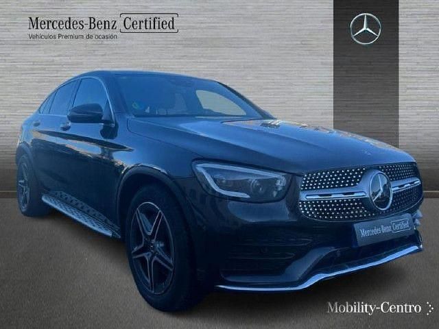 Usado Mercedes GLC300 AMG line 258 CV (189 kW) 2020 Graphite grey  metallic paint Coupe