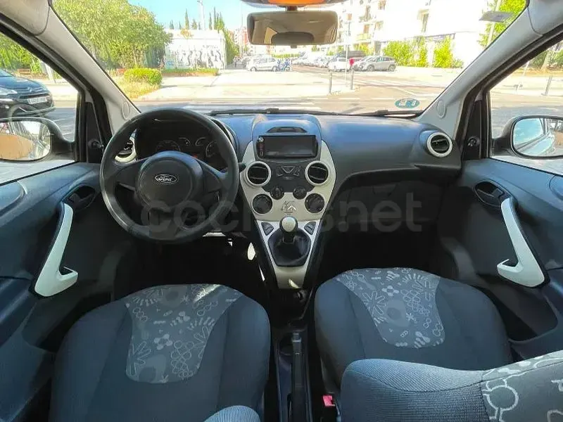 Usado Ford Ka Titanium 69 CV (50 kW) 2015 Beige Berlina