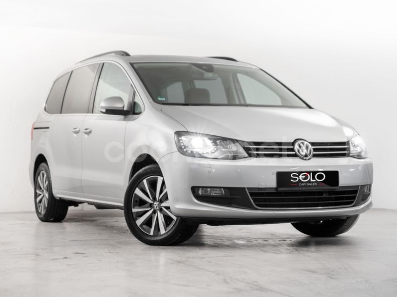 Gris / plata Usado 2021 VW Sharan Sportline Monovolumen | 33.500 € (Precio justo) - Imagen 1/4