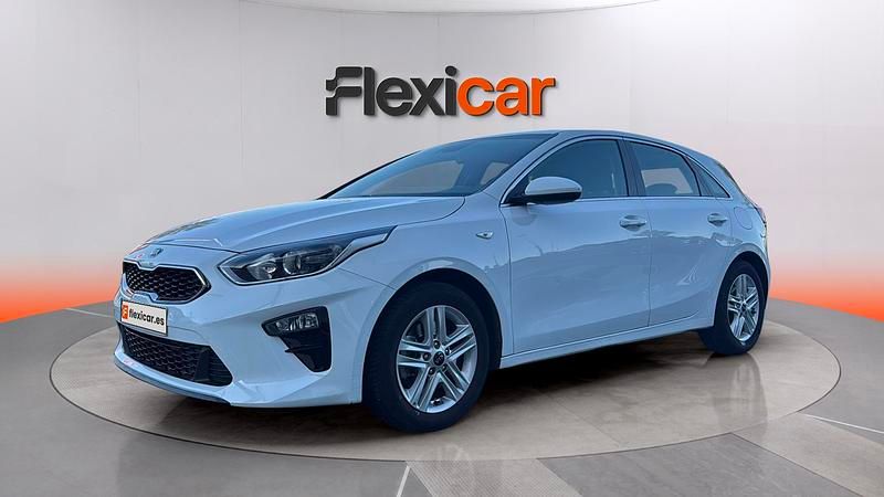 Usado Kia Ceed 100 HP (73 kW) 2020 Branco Citadino