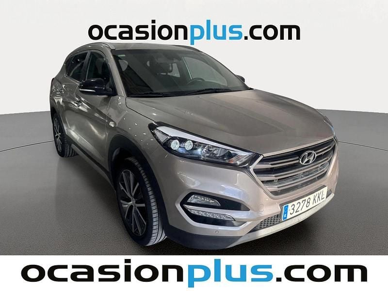 Usado Hyundai Tucson GO! 115 CV (84 kW) 2018 Beige SUV