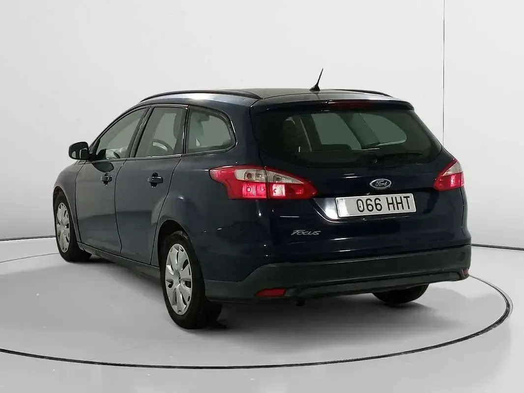 Usado Ford Focus Trend 114 CV (83 kW) 2011 Azul Familiar