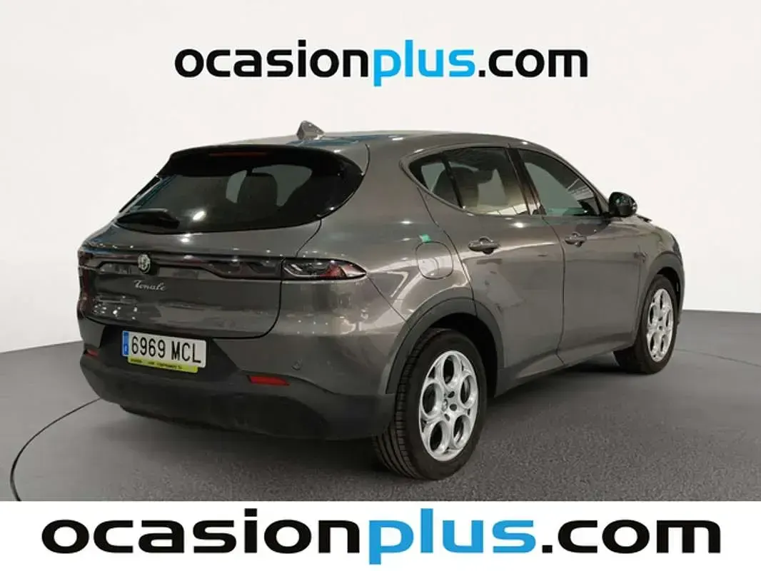 Usado Alfa Romeo Tonale Sprint 131 CV (96 kW) 2022 Gris SUV