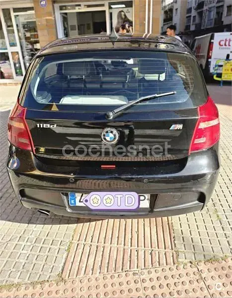 Usado BMW 118 122 CV (89 kW) 2007 Negro Utilitario
