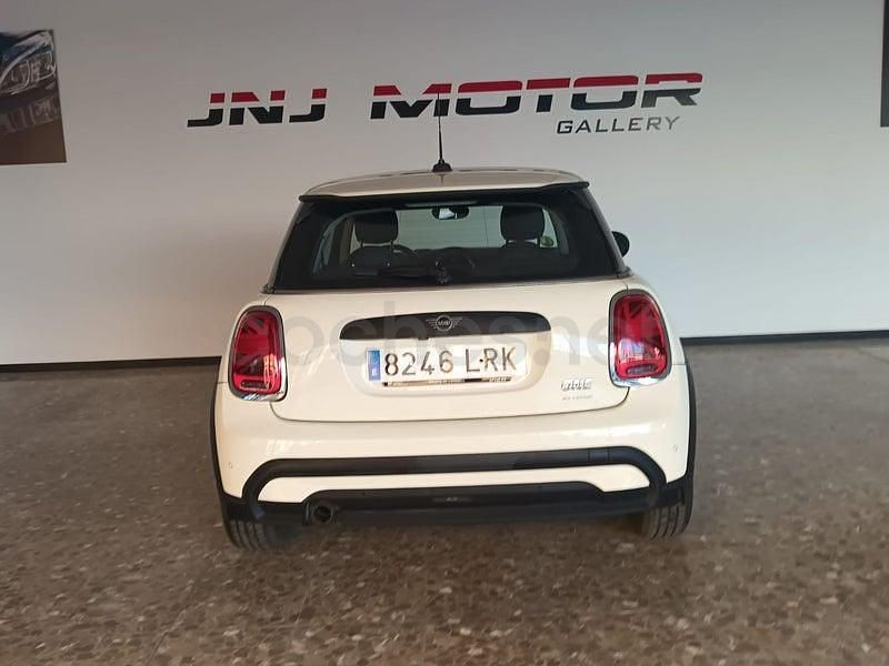 Usado Mini ONE 102 CV (75 kW) 2021 Beige Utilitario