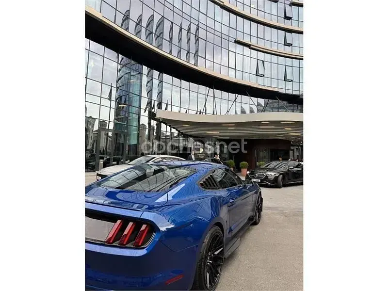 Usado Ford Mustang Fastback 290 CV (213 kW) 2020 Azul Coupe
