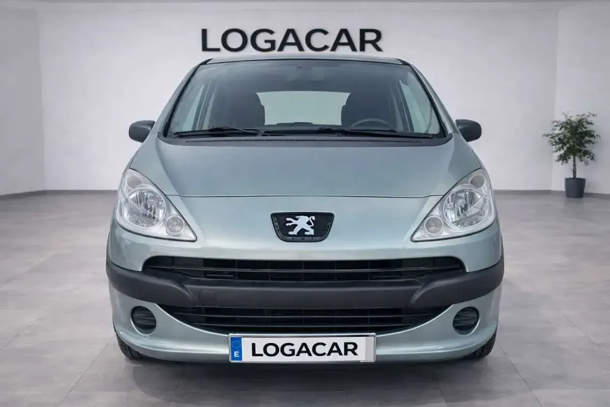 Usado Peugeot 1007 75 CV (55 kW) 2005 Azul Monovolumen